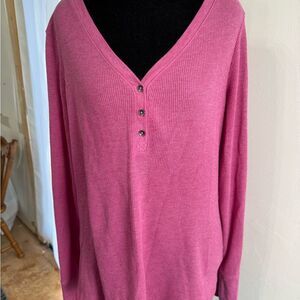 Time and Tru Women's V-Neck t shirt in Berry